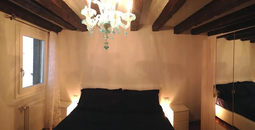 Casa Calle Frezzeria Apartment Venice Italy